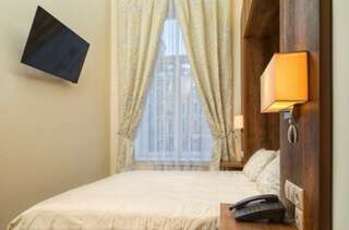 Гостевой дом Новая История Санкт-Петербург Двухместный номер Делюкс с 1 кроватью и окном на наб. Канала Грибоедова-1